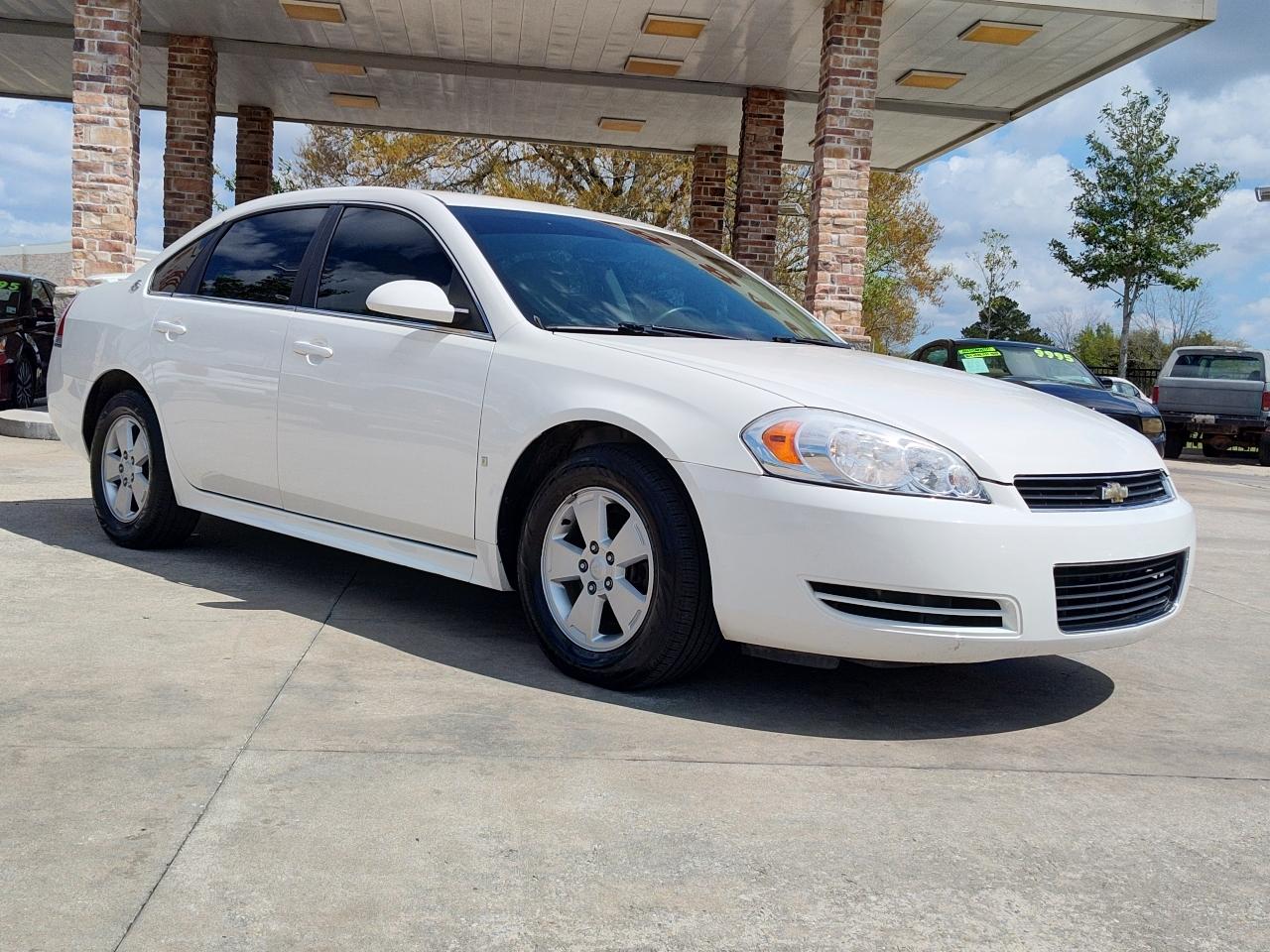 Chevrolet Impala 4dr Sdn 3.5L LT 2009