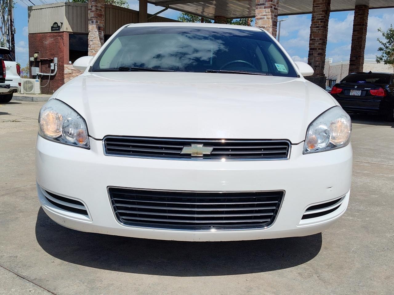 Chevrolet Impala 4dr Sdn 3.5L LT 2009