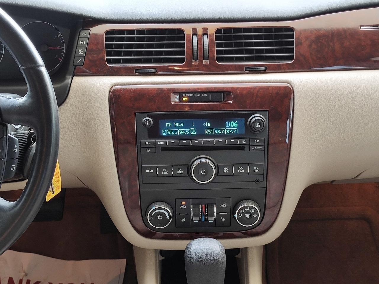 Chevrolet Impala 4dr Sdn 3.5L LT 2009