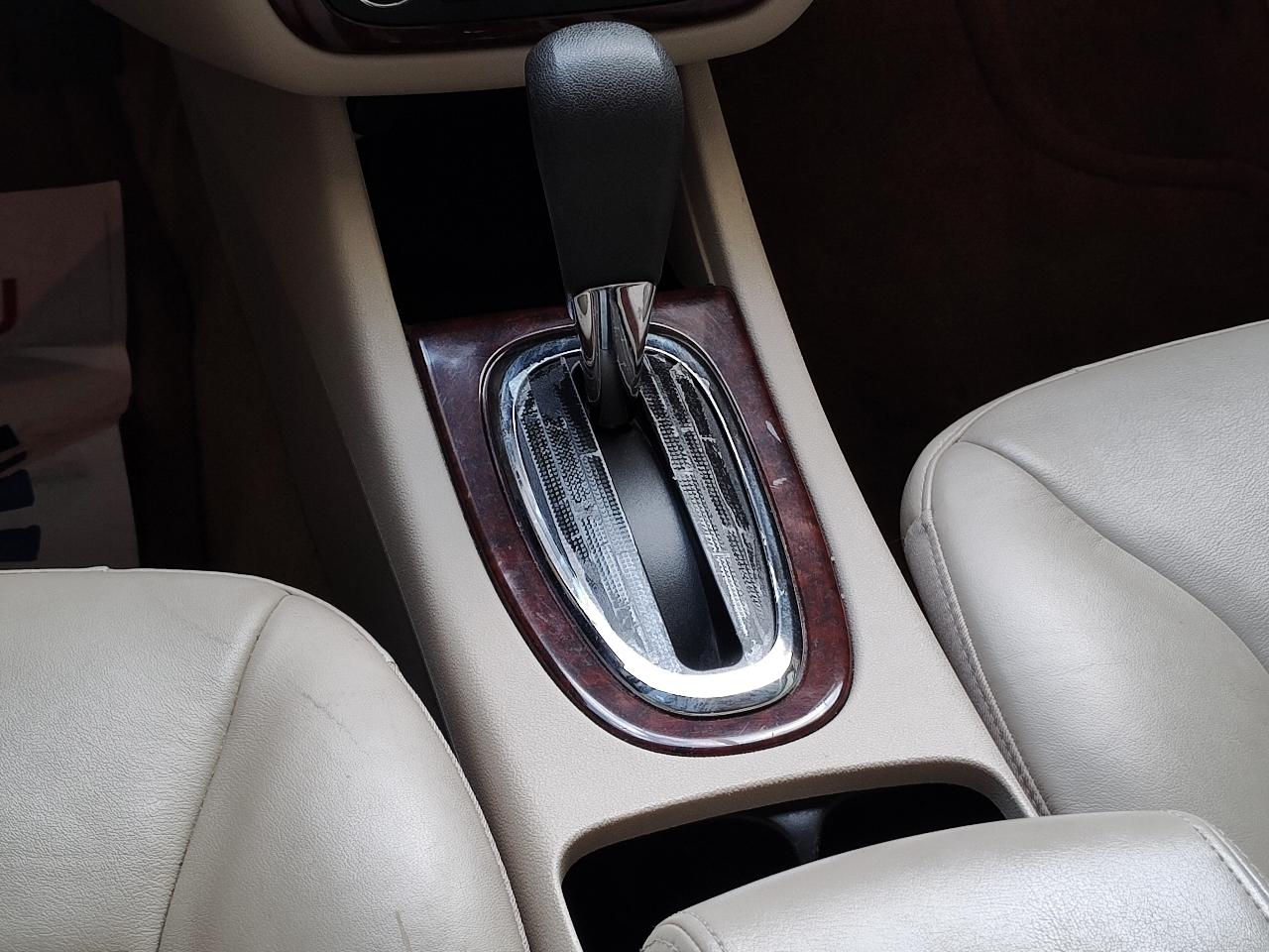 Chevrolet Impala 4dr Sdn 3.5L LT 2009