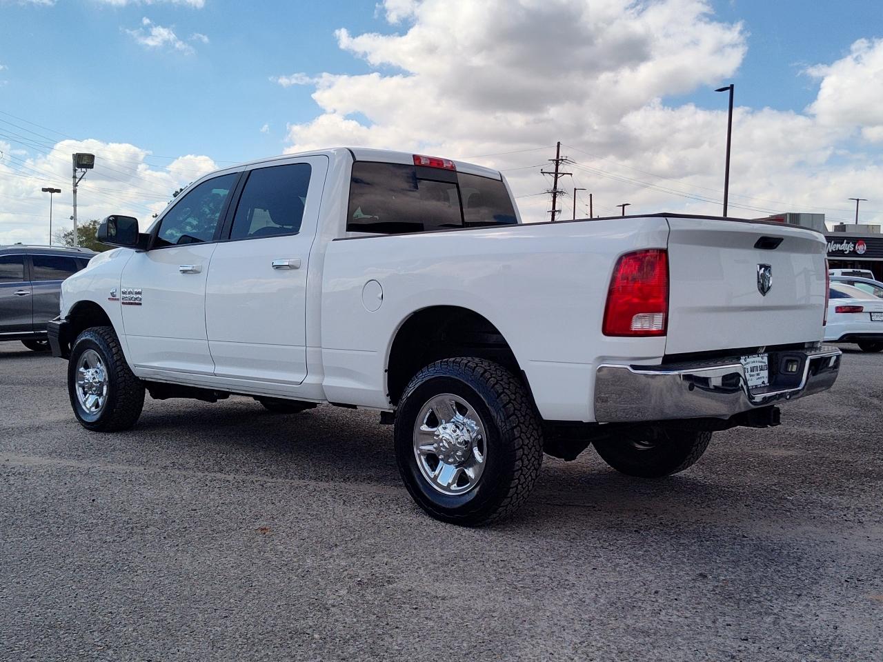 RAM 2500 SLT 4x4 Crew Cab 6'4" Box 2017