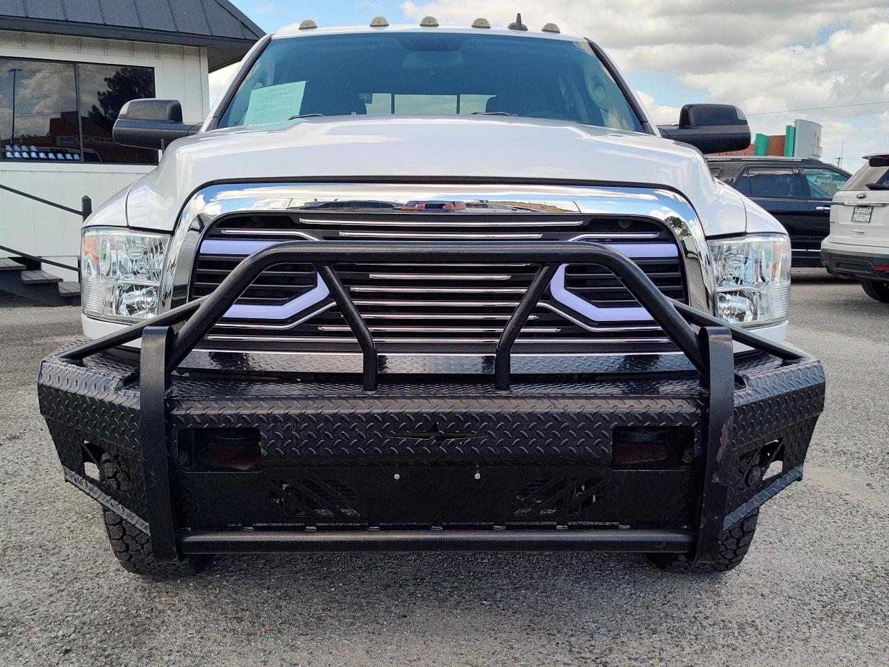 RAM 2500 SLT 4x4 Crew Cab 6'4" Box 2017