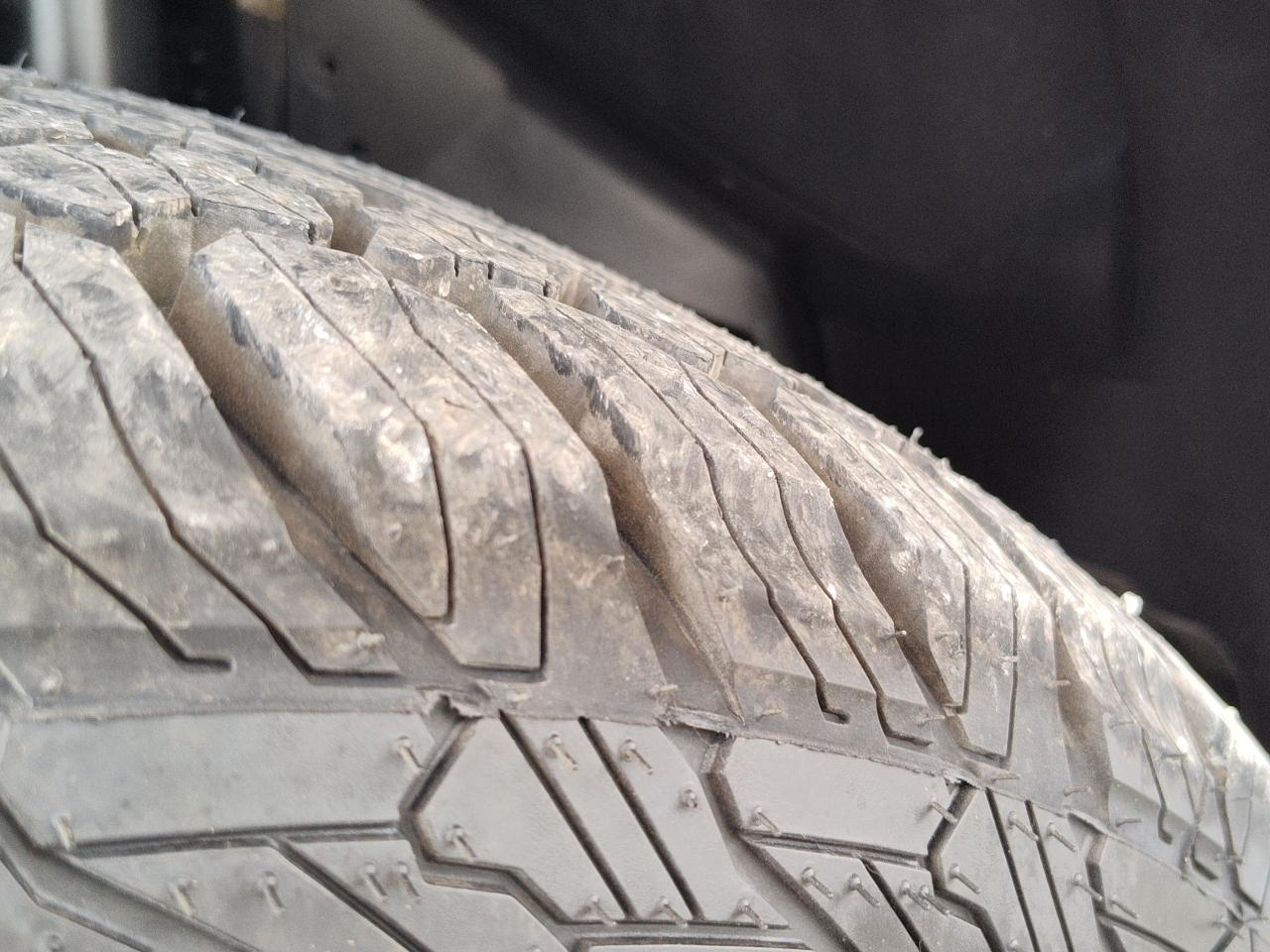 RAM 2500 SLT 4x4 Crew Cab 6'4" Box 2017