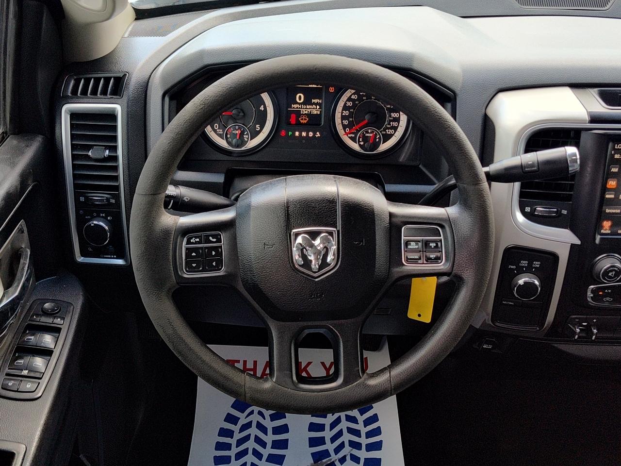 RAM 2500 SLT 4x4 Crew Cab 6'4" Box 2017