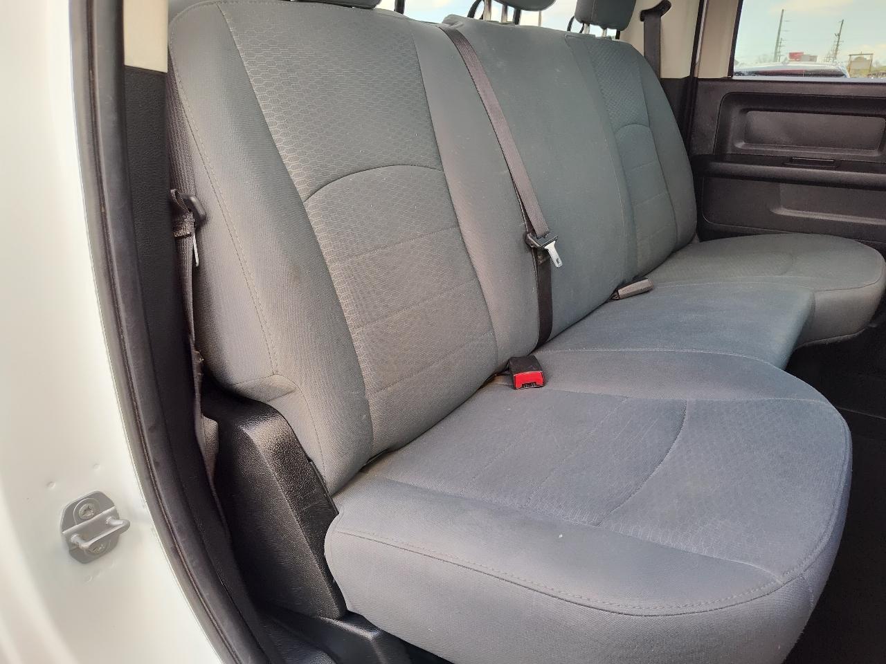 RAM 2500 SLT 4x4 Crew Cab 6'4" Box 2017