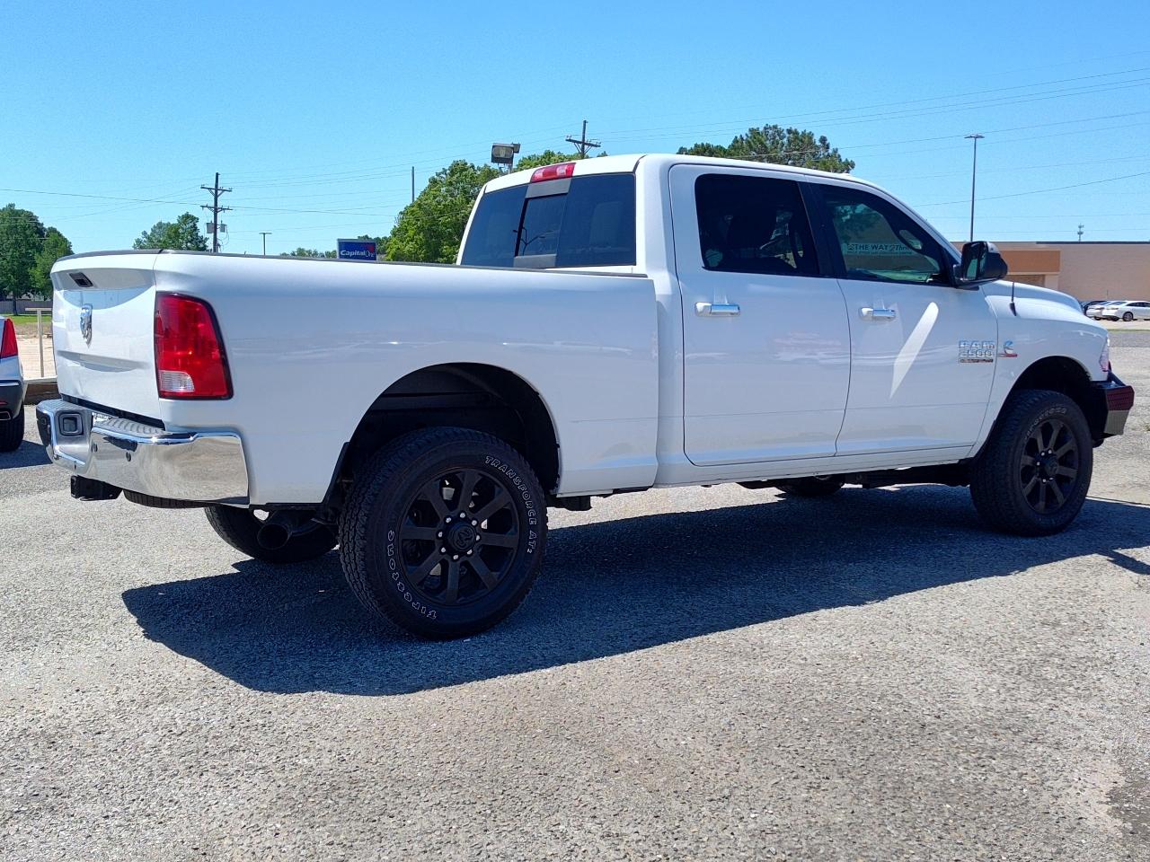 RAM 2500 SLT 4x4 Crew Cab 6'4" Box 2017