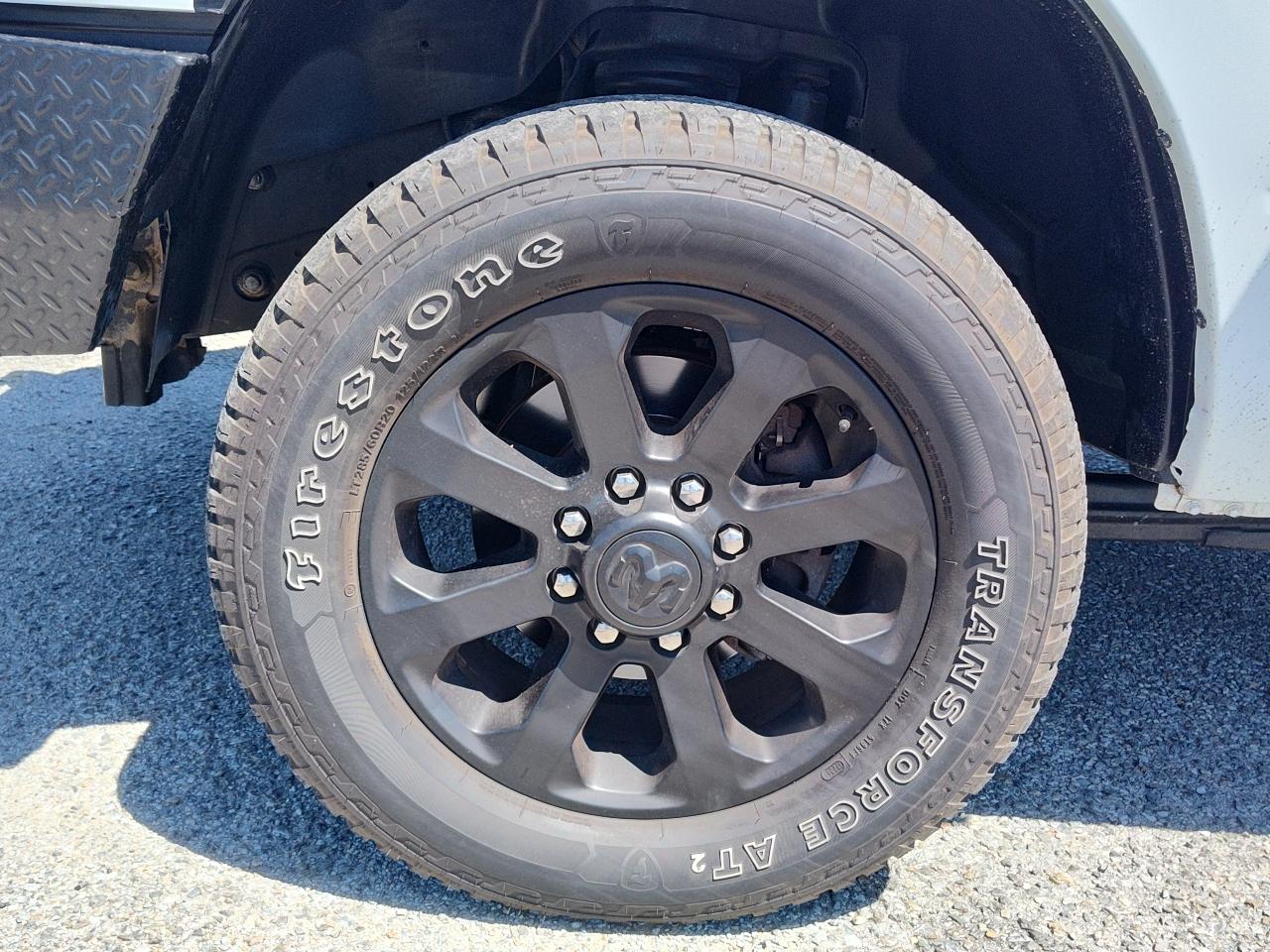 RAM 2500 SLT 4x4 Crew Cab 6'4" Box 2017