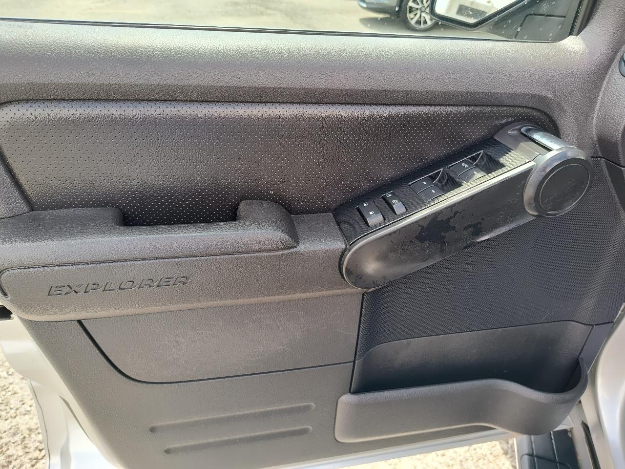 Ford Explorer Sport Trac AWD 4dr Limited 2010