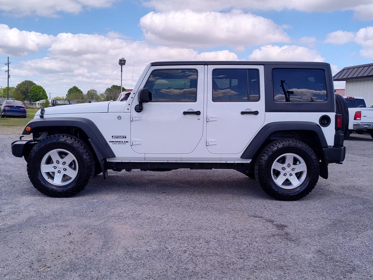 Jeep Wrangler Unlimited 4WD 4dr Sport 2013