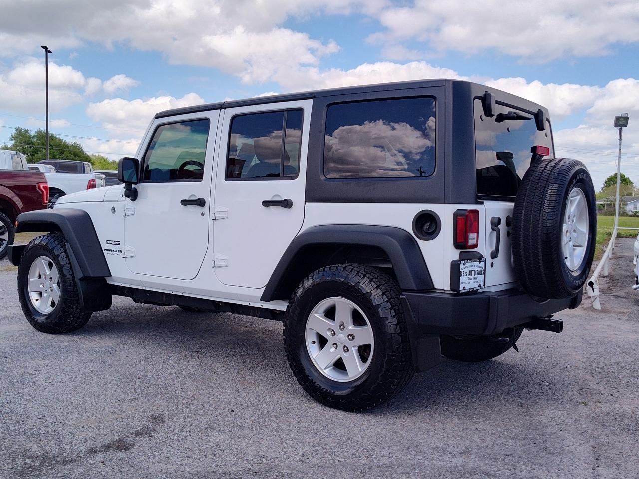 Jeep Wrangler Unlimited 4WD 4dr Sport 2013