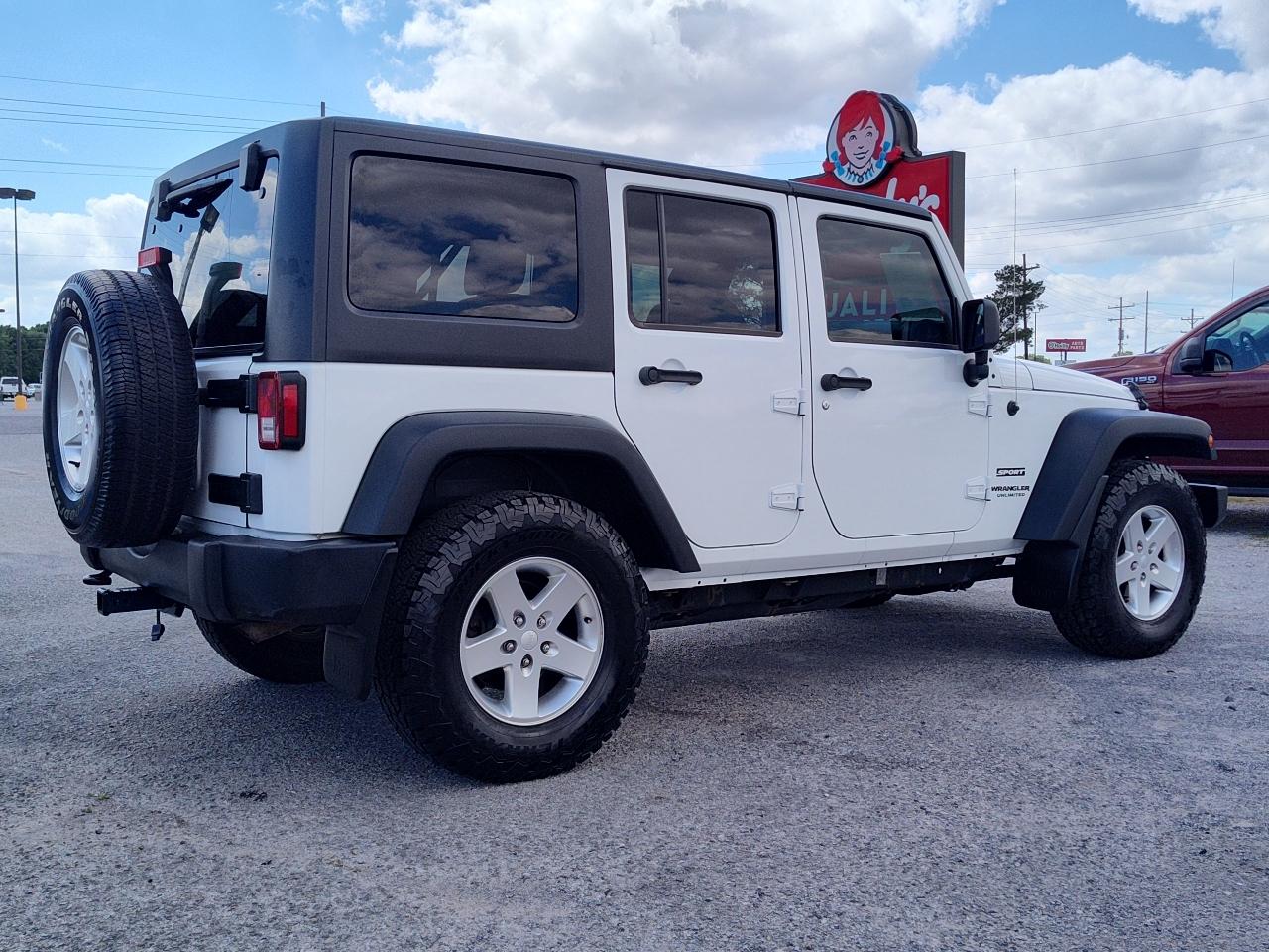 Jeep Wrangler Unlimited 4WD 4dr Sport 2013
