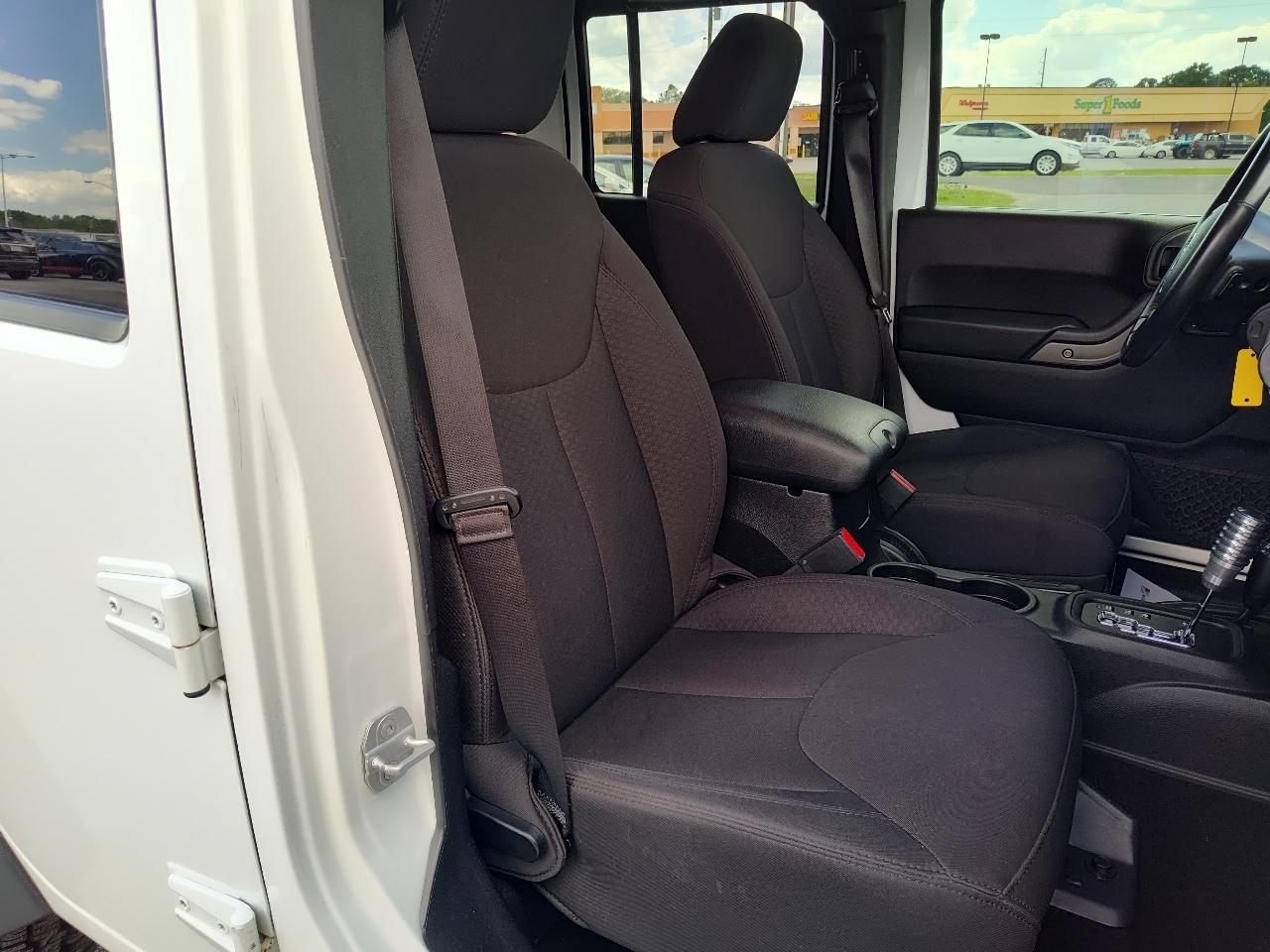 Jeep Wrangler Unlimited 4WD 4dr Sport 2013