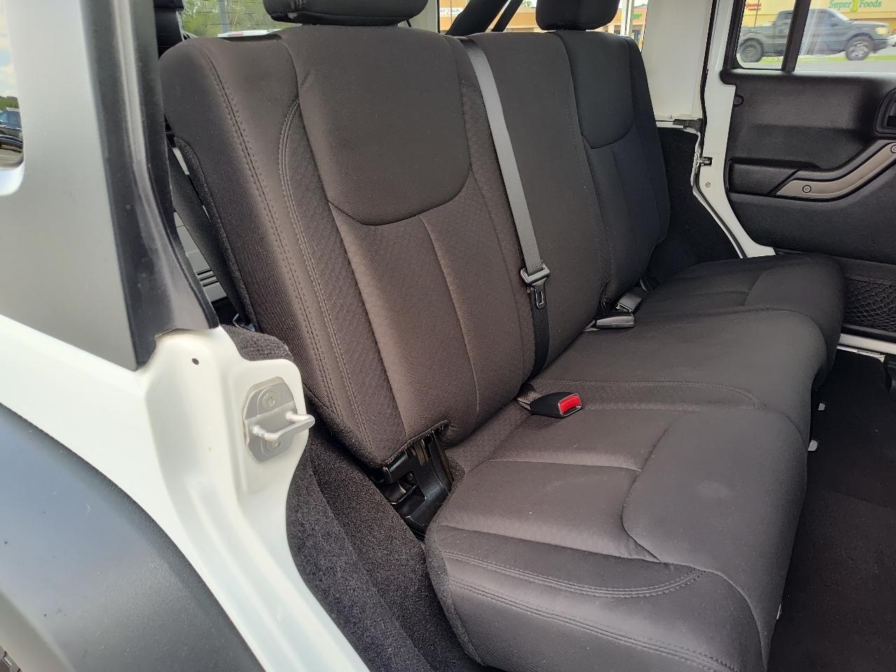 Jeep Wrangler Unlimited 4WD 4dr Sport 2013