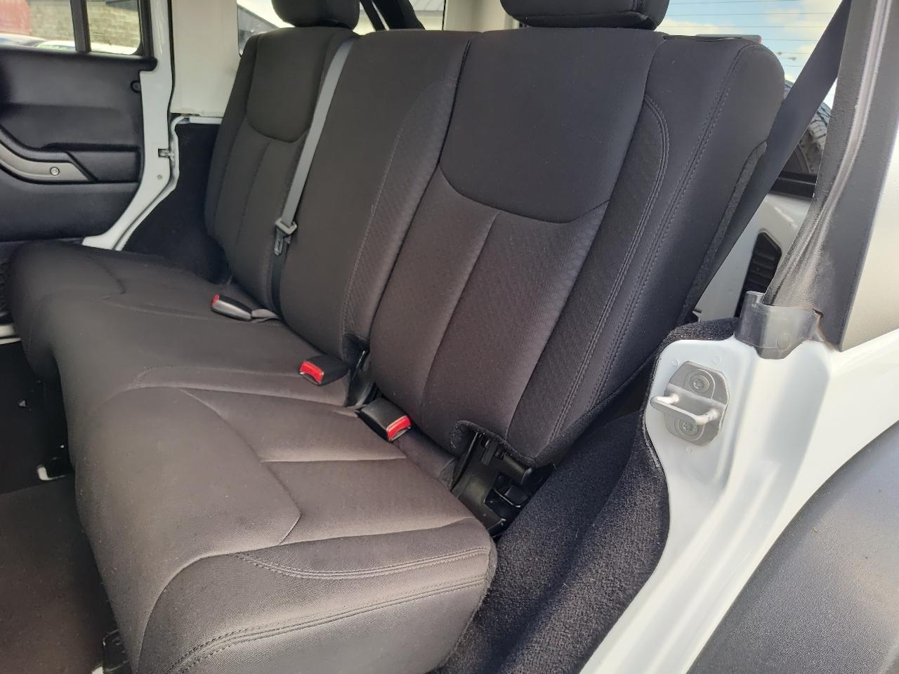 Jeep Wrangler Unlimited 4WD 4dr Sport 2013