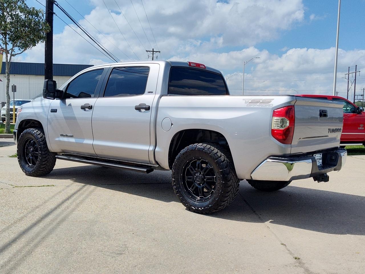 Toyota Tundra 2WD Truck CrewMax 4.6L V8 6-Spd AT SR5 (Natl) 2014