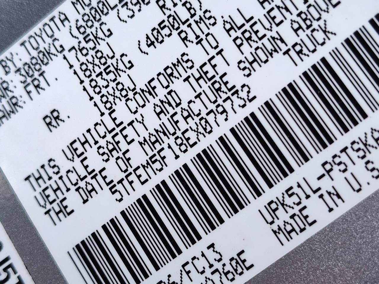 Toyota Tundra 2WD Truck CrewMax 4.6L V8 6-Spd AT SR5 (Natl) 2014