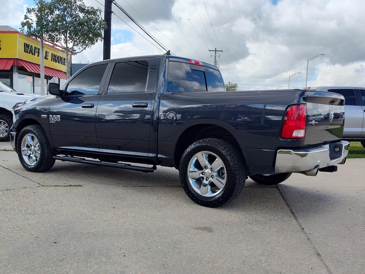 RAM 1500 Classic Lone Star 4x2 Crew Cab 5'7" Box 2019
