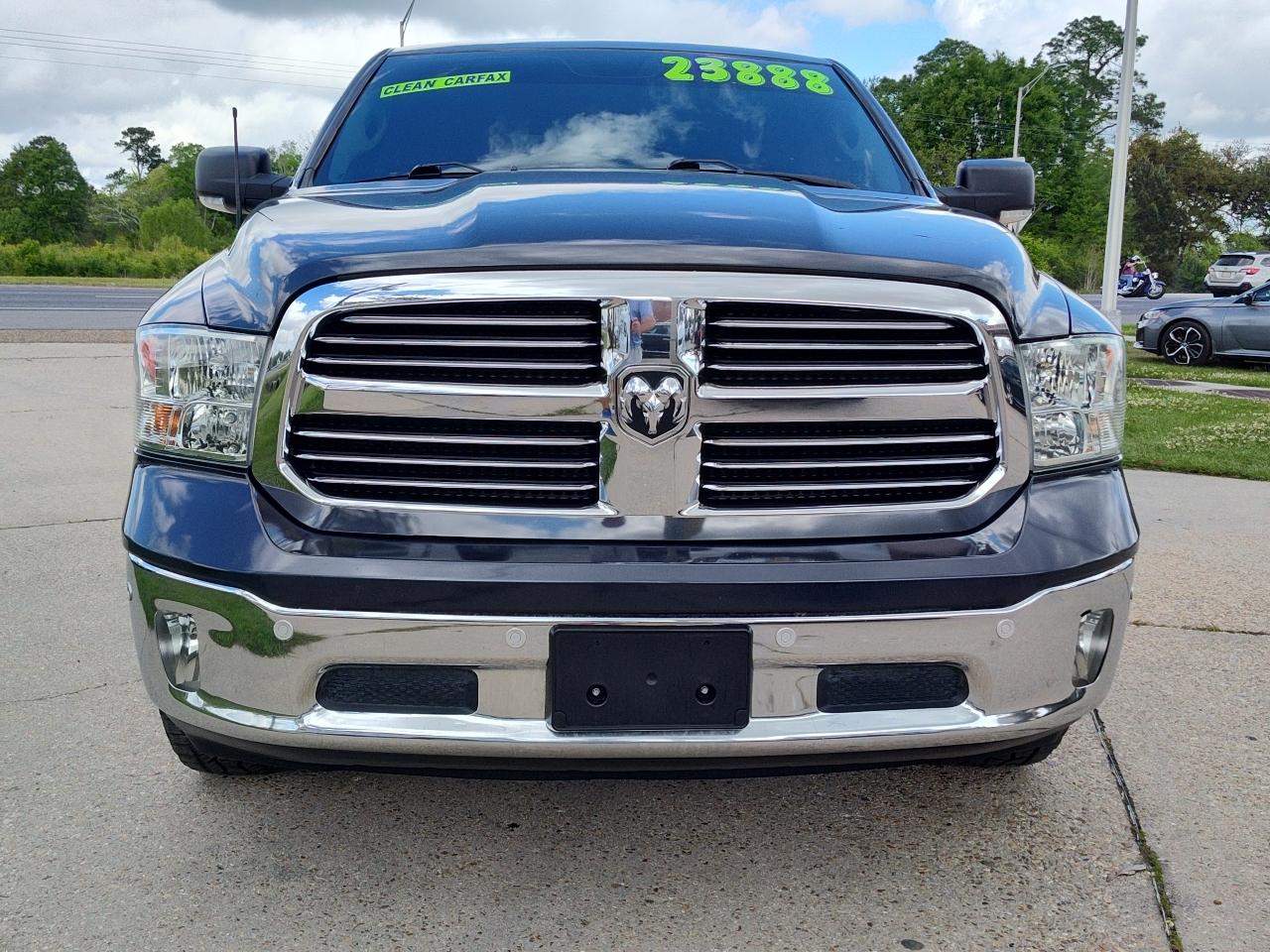 RAM 1500 Classic Lone Star 4x2 Crew Cab 5'7" Box 2019