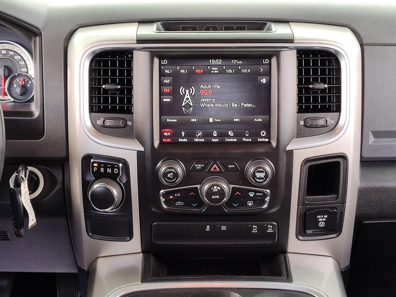 RAM 1500 Classic Lone Star 4x2 Crew Cab 5'7" Box 2019