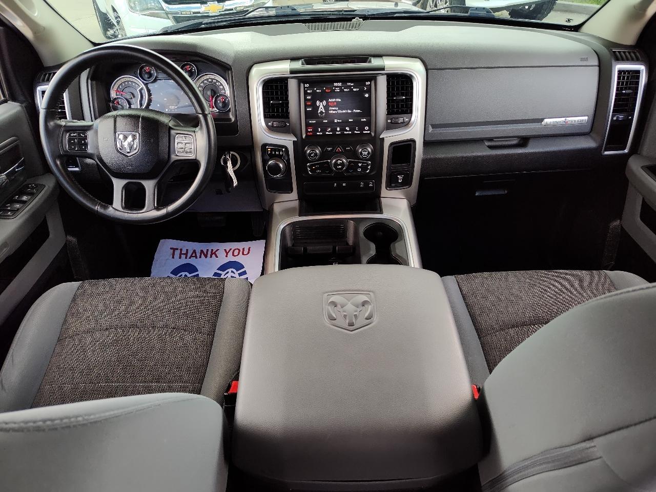 RAM 1500 Classic Lone Star 4x2 Crew Cab 5'7" Box 2019