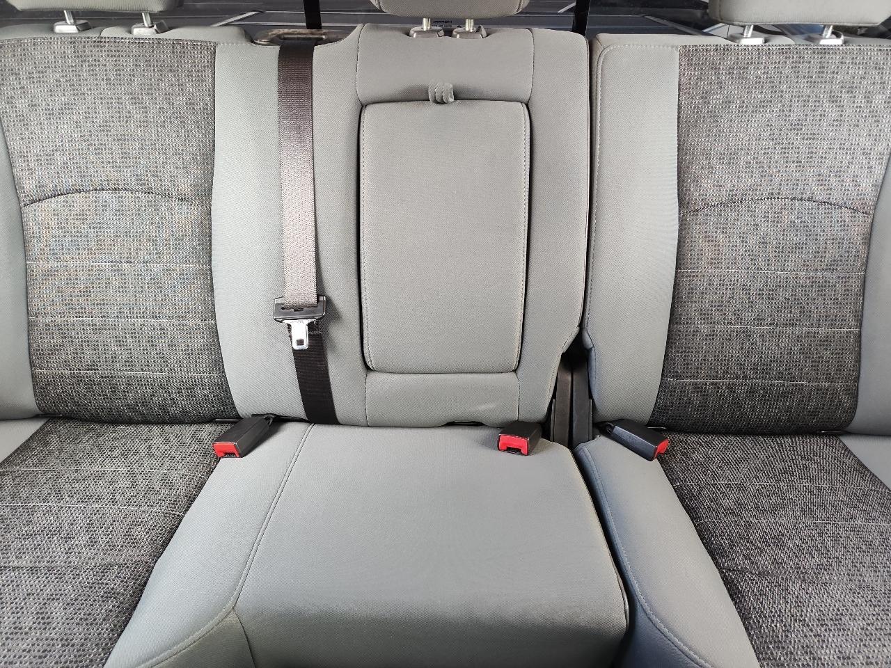 RAM 1500 Classic Lone Star 4x2 Crew Cab 5'7" Box 2019