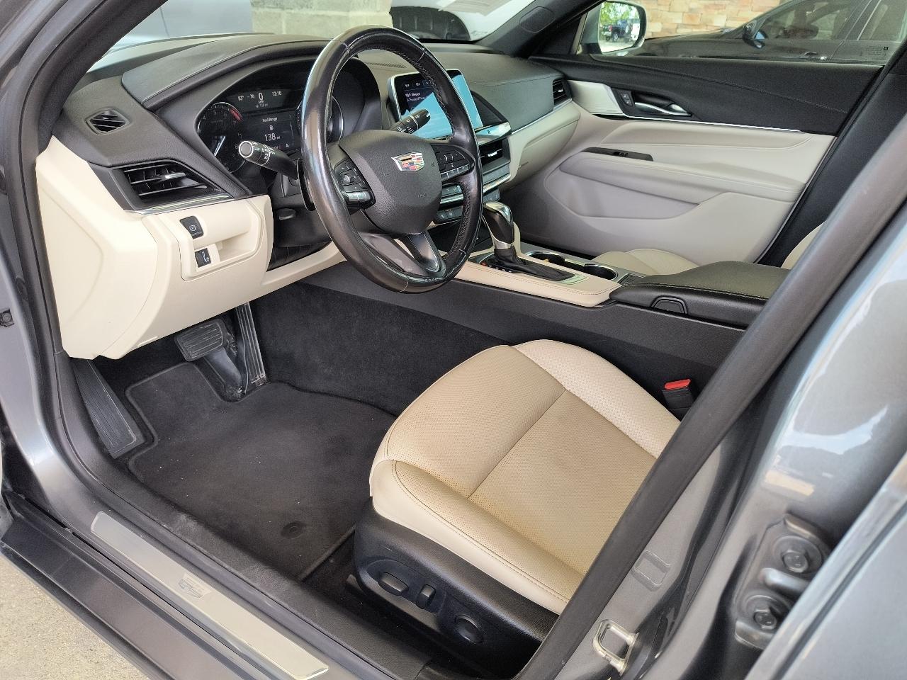 Cadillac CT4 4dr Sdn Premium Luxury 2021