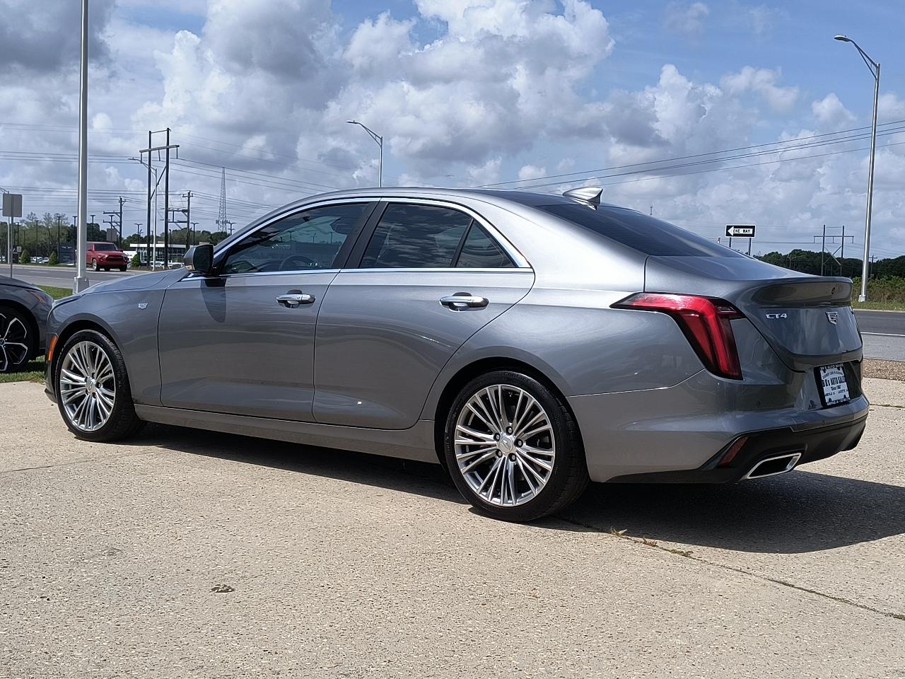 Cadillac CT4 4dr Sdn Premium Luxury 2021