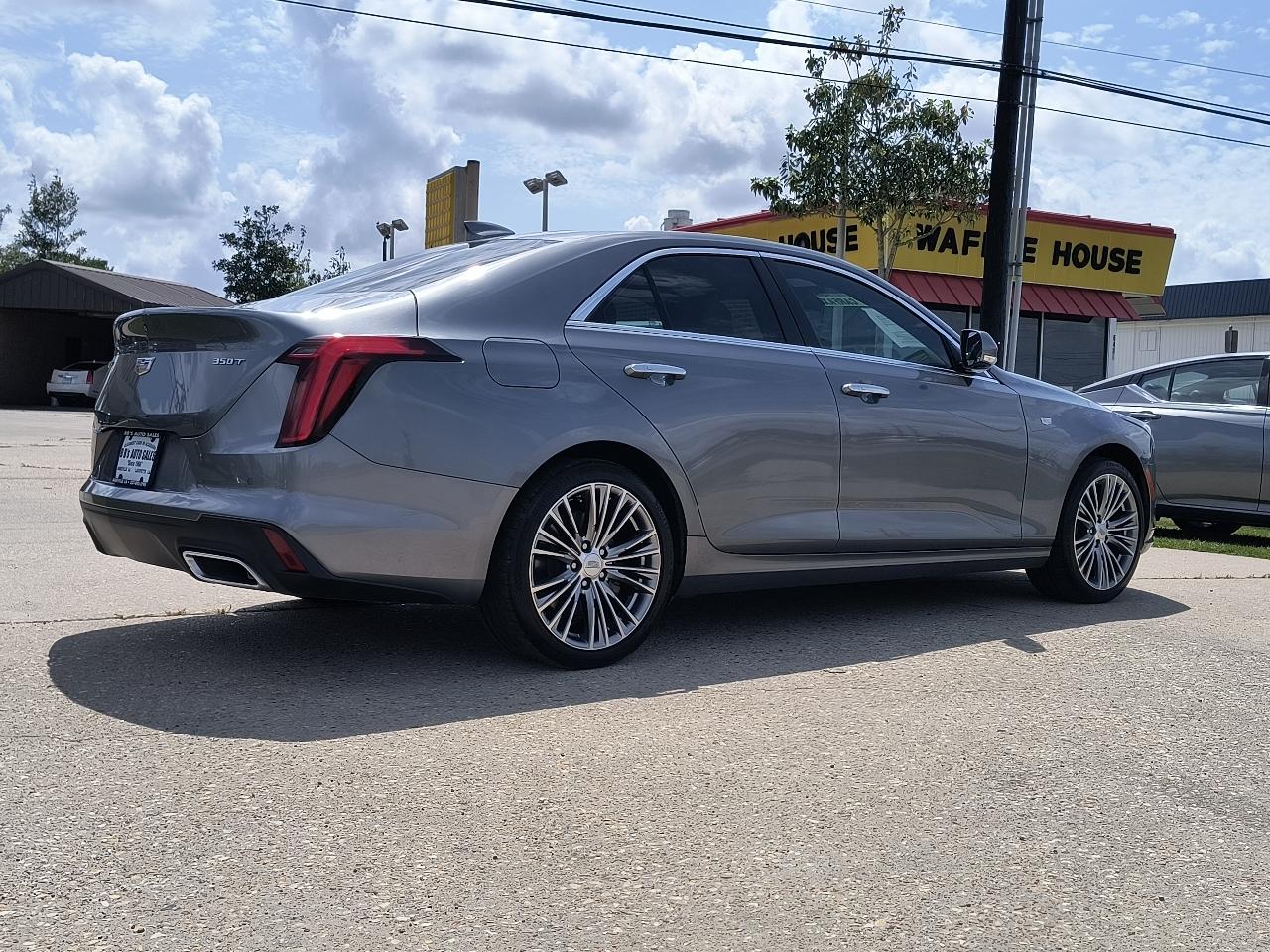 Cadillac CT4 4dr Sdn Premium Luxury 2021