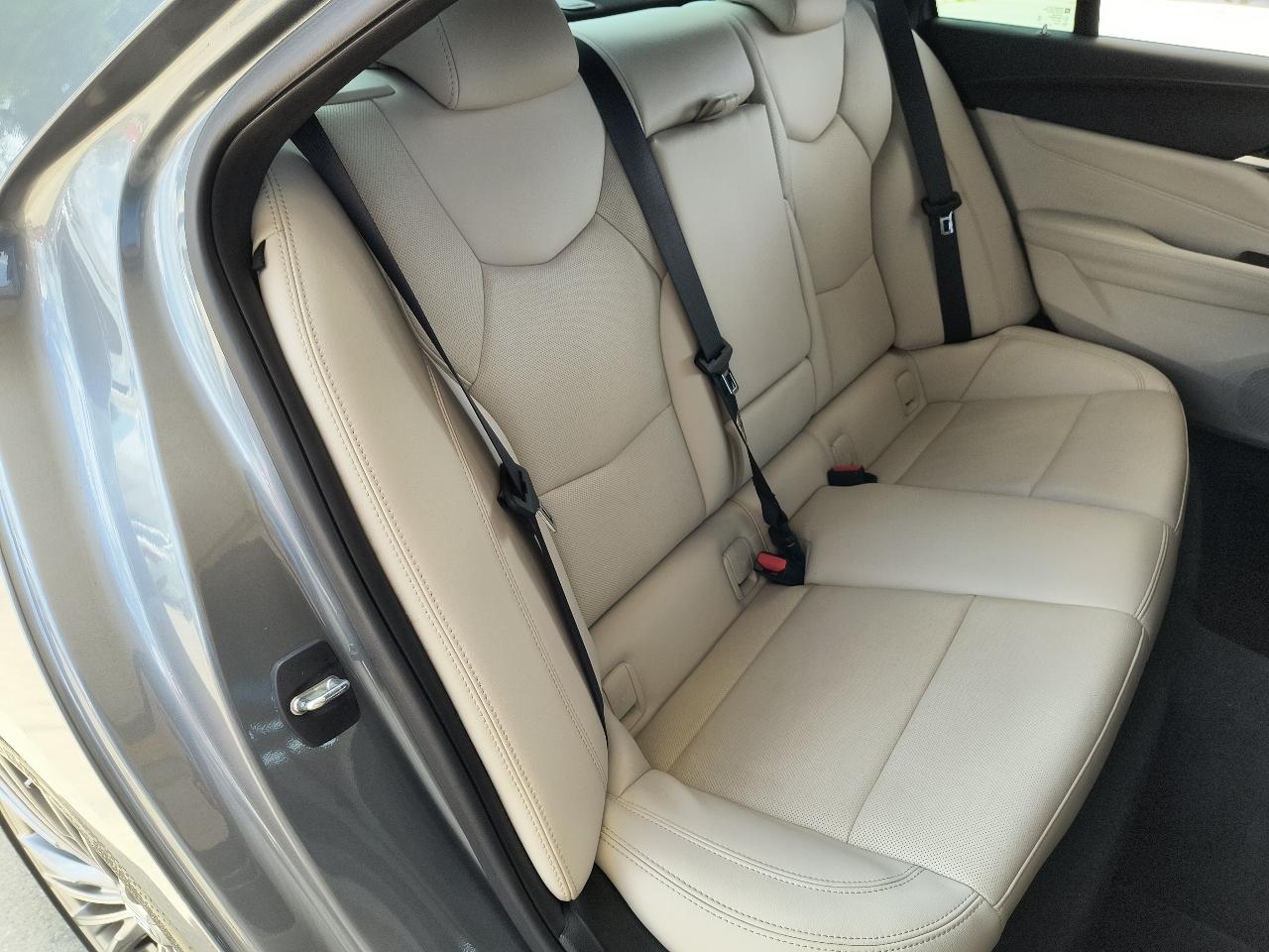 Cadillac CT4 4dr Sdn Premium Luxury 2021