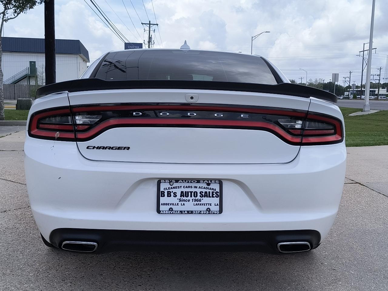 Dodge Charger 4dr Sdn SXT RWD 2016