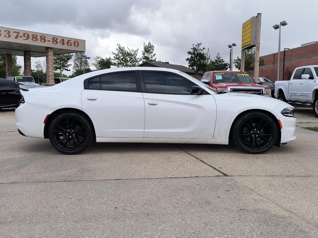 Dodge Charger 4dr Sdn SXT RWD 2016