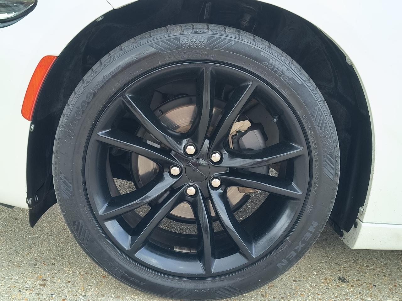 Dodge Charger 4dr Sdn SXT RWD 2016