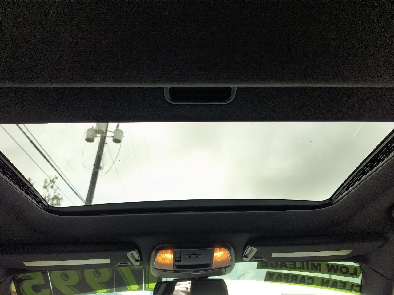 Dodge Charger 4dr Sdn SXT RWD 2016