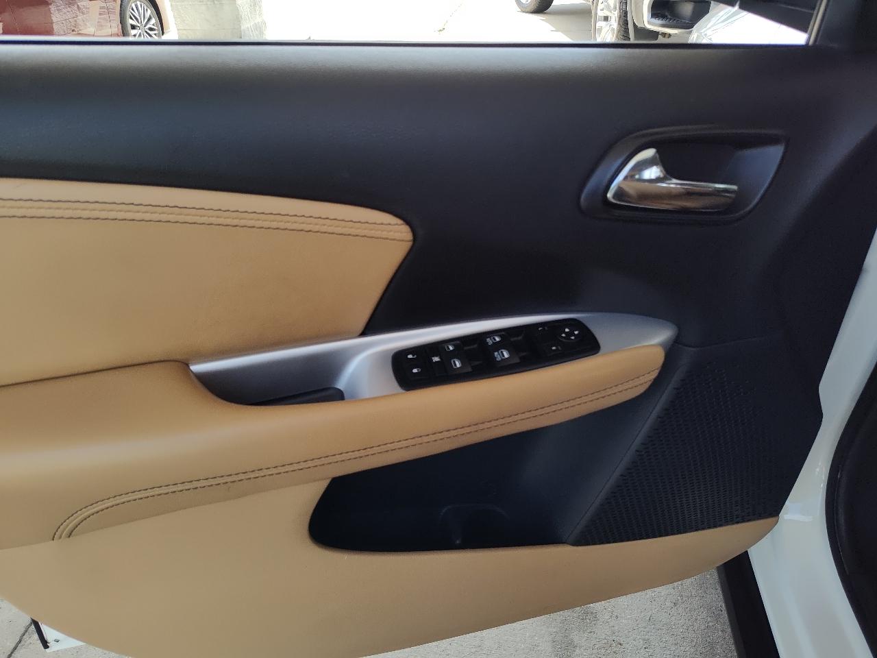 Dodge Journey FWD 4dr Crew 2012