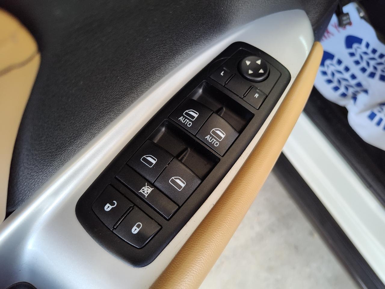 Dodge Journey FWD 4dr Crew 2012