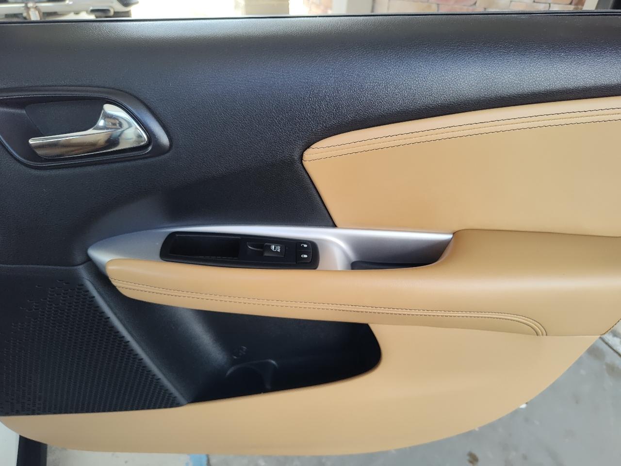 Dodge Journey FWD 4dr Crew 2012