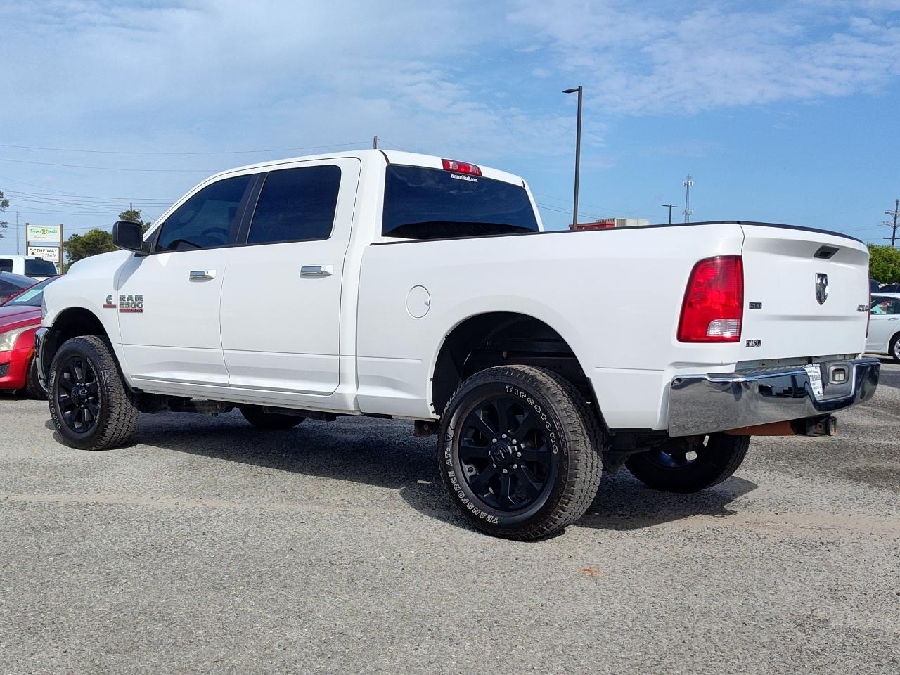 RAM 2500 SLT 4x4 Crew Cab 6'4" Box 2018
