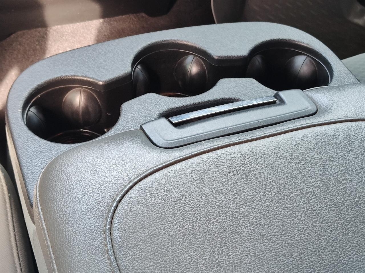 RAM 2500 SLT 4x4 Crew Cab 6'4" Box 2018