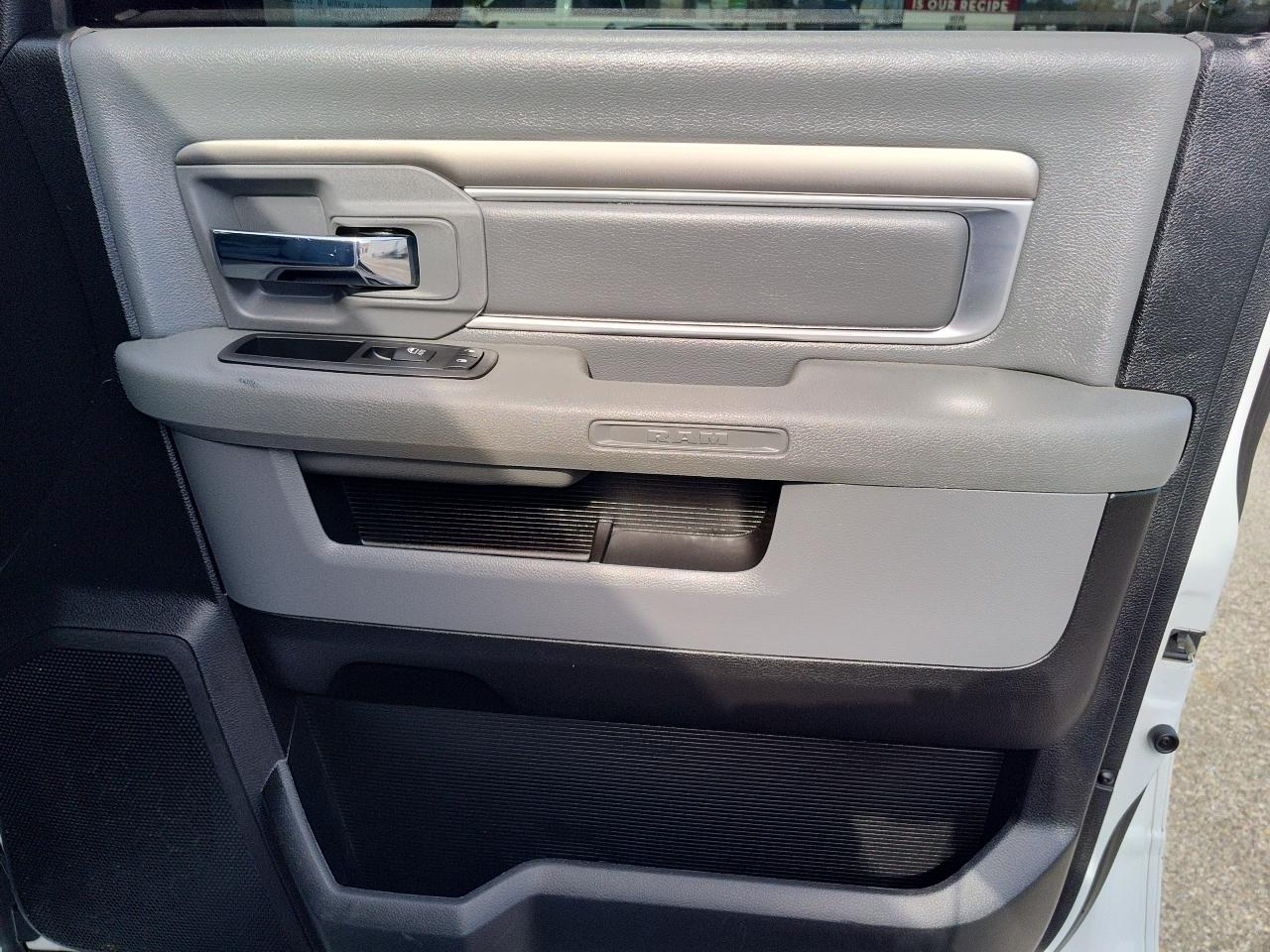 RAM 2500 SLT 4x4 Crew Cab 6'4" Box 2018