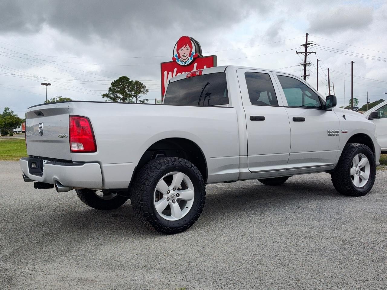 RAM 1500 4WD Quad Cab 140.5" Express 2014