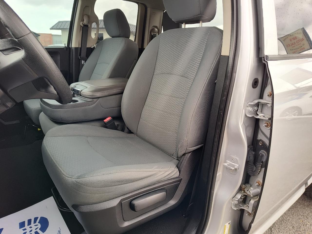 RAM 1500 4WD Quad Cab 140.5" Express 2014
