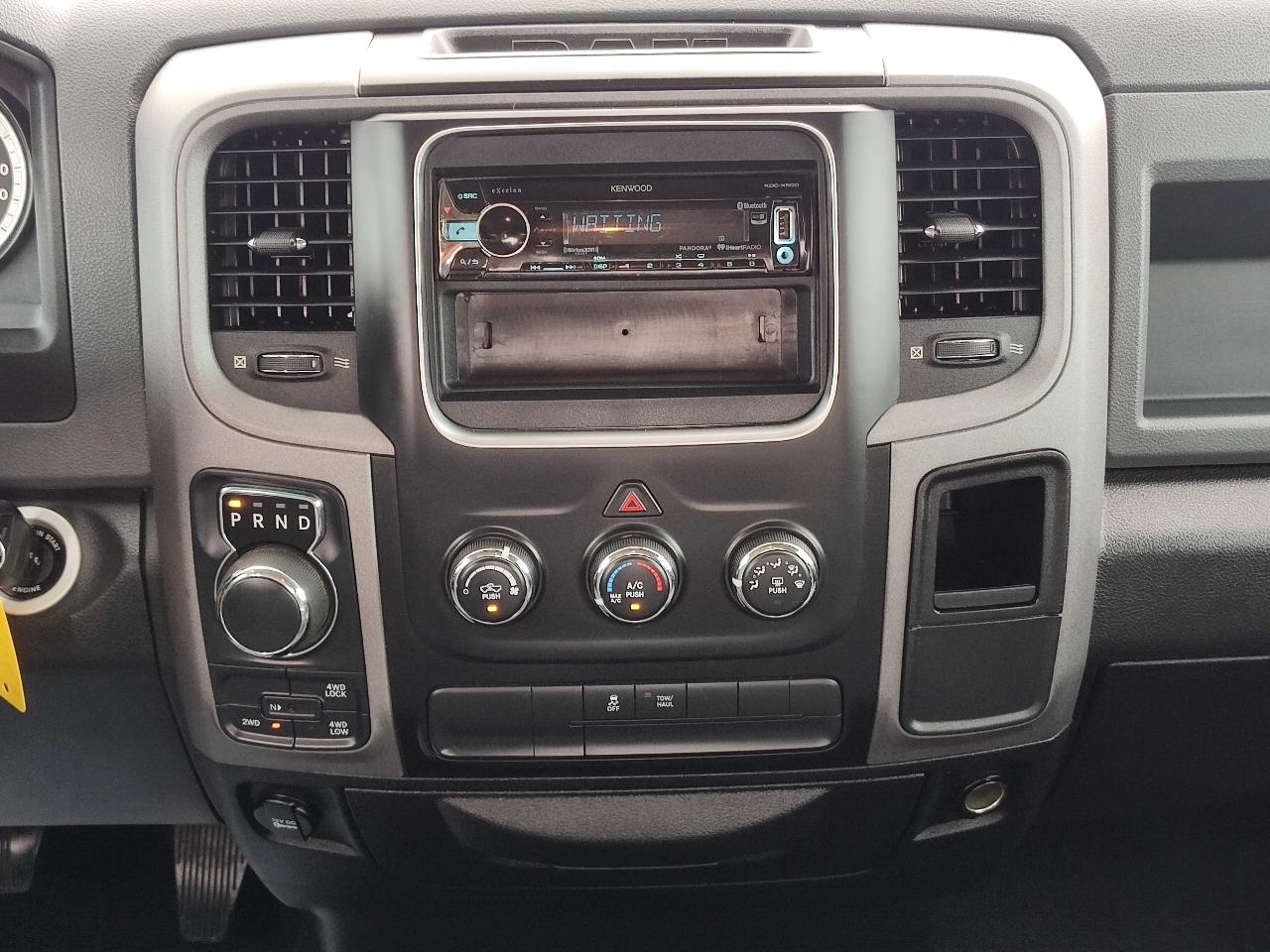 RAM 1500 4WD Quad Cab 140.5" Express 2014