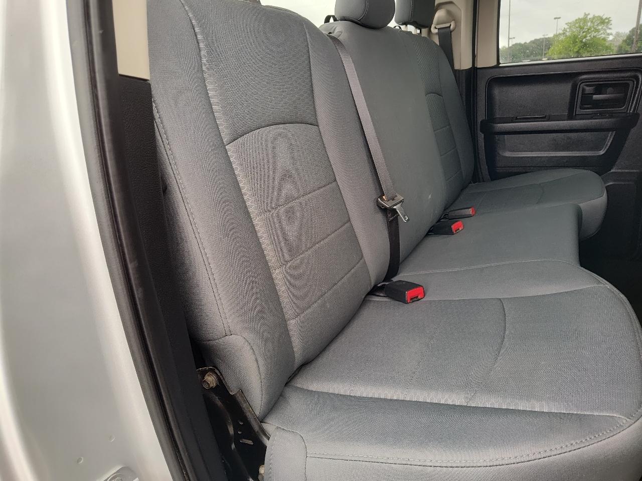 RAM 1500 4WD Quad Cab 140.5" Express 2014
