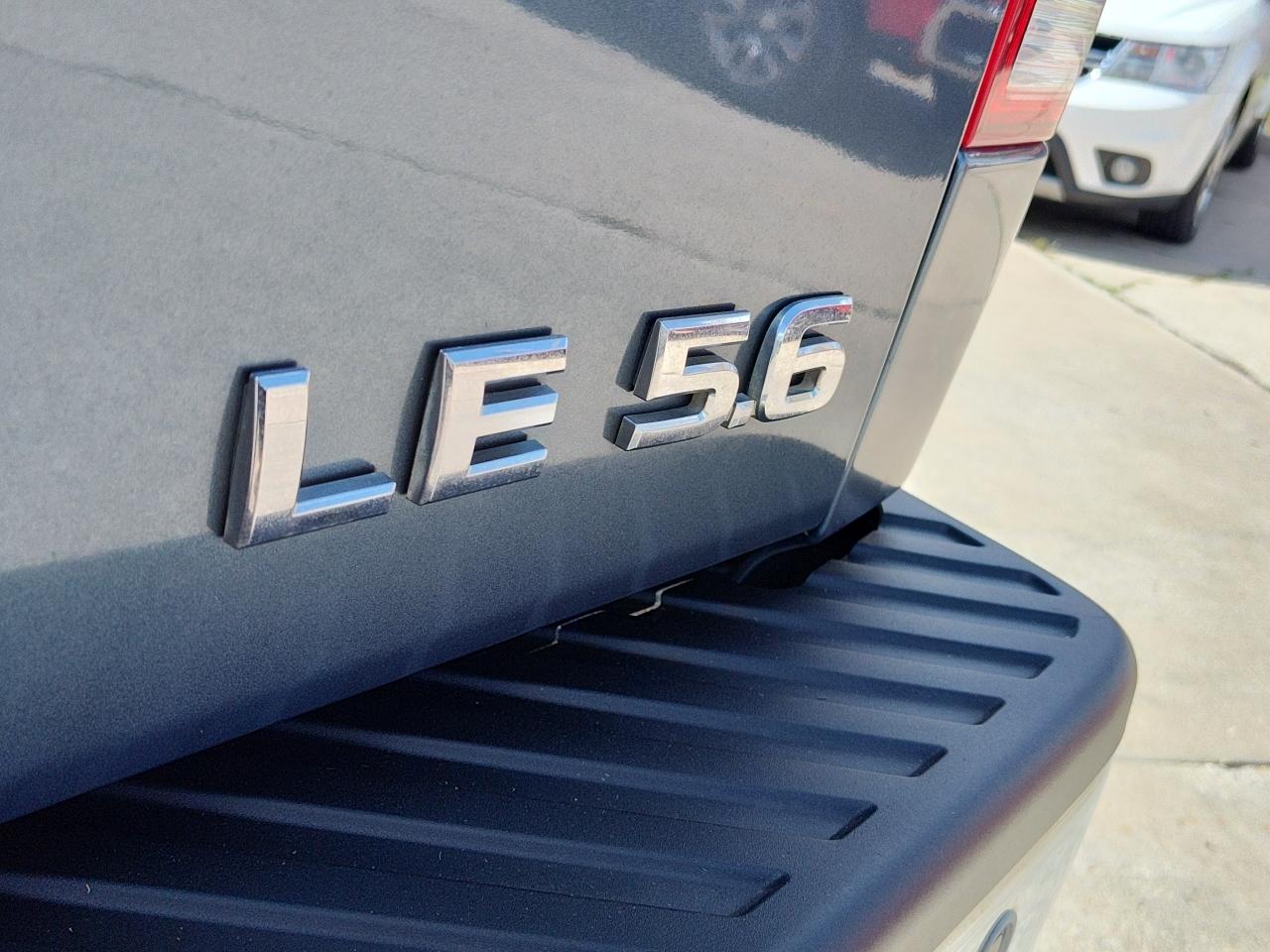 Nissan Titan 2WD Crew Cab SWB LE 2010