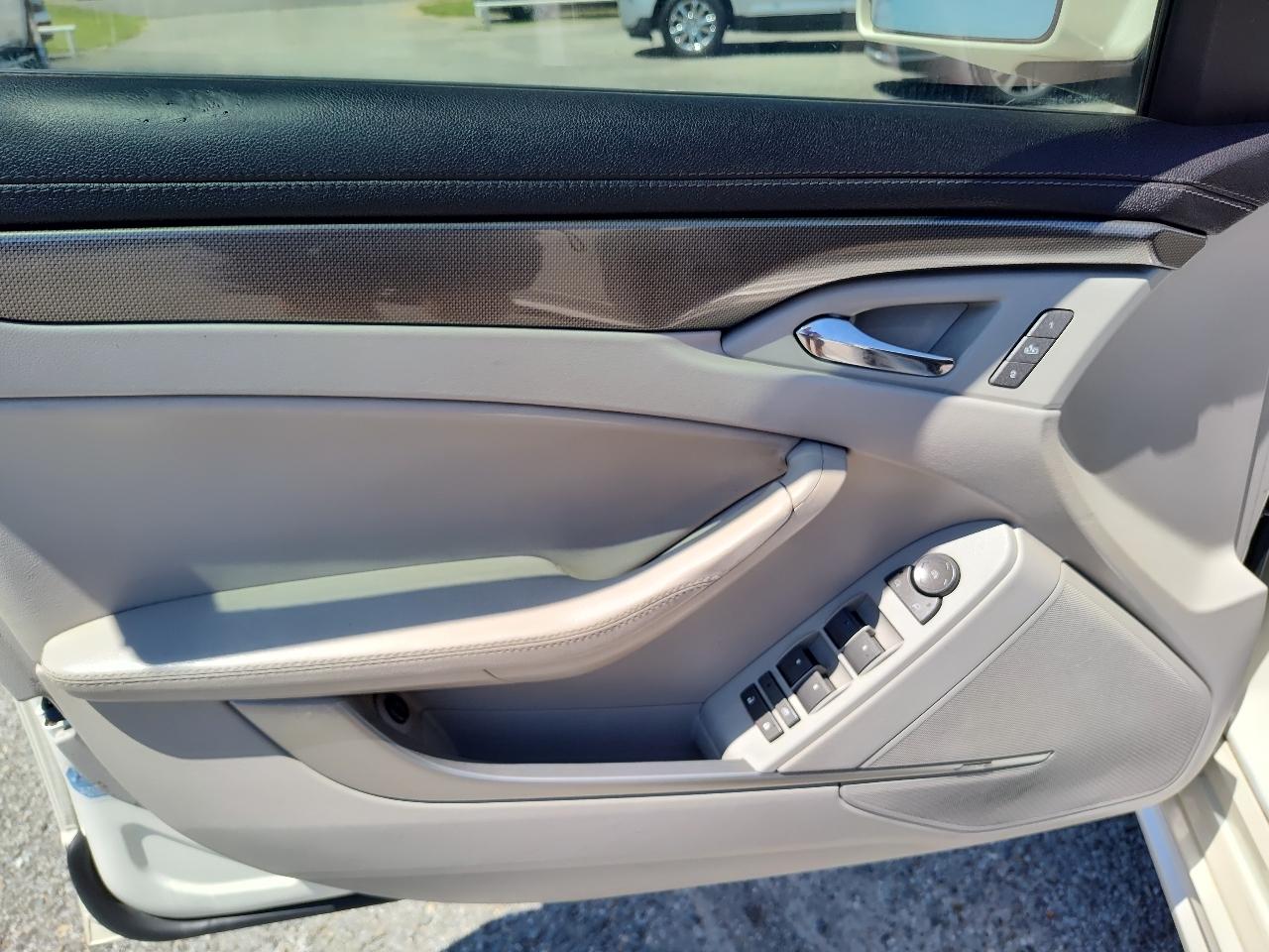 Cadillac CTS Sedan 4dr Sdn 3.6L Performance RWD 2013