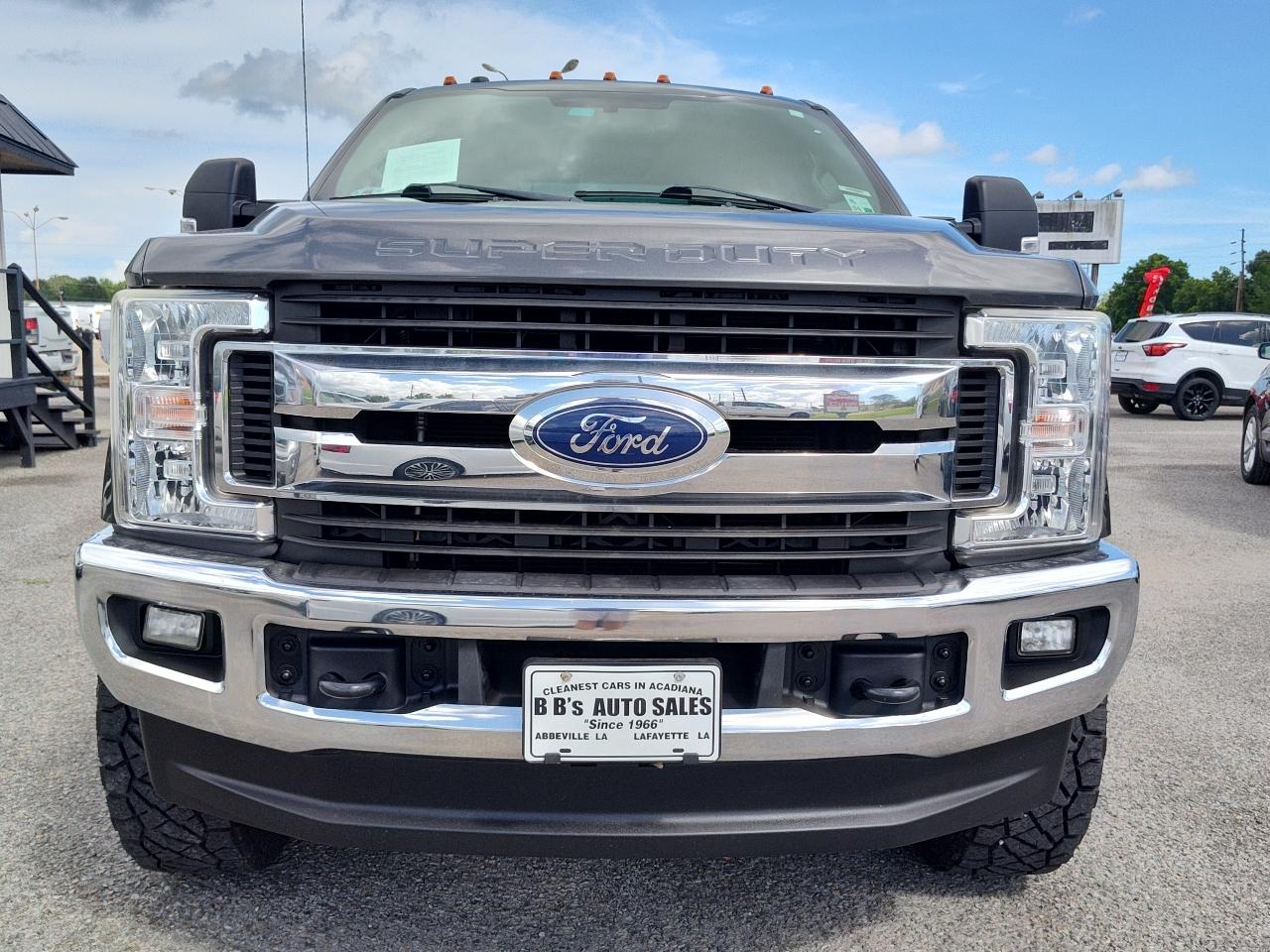 Ford Super Duty F-250 SRW 4WD Crew Cab 156" XLT 2019