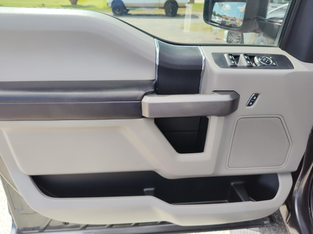 Ford Super Duty F-250 SRW 4WD Crew Cab 156" XLT 2019