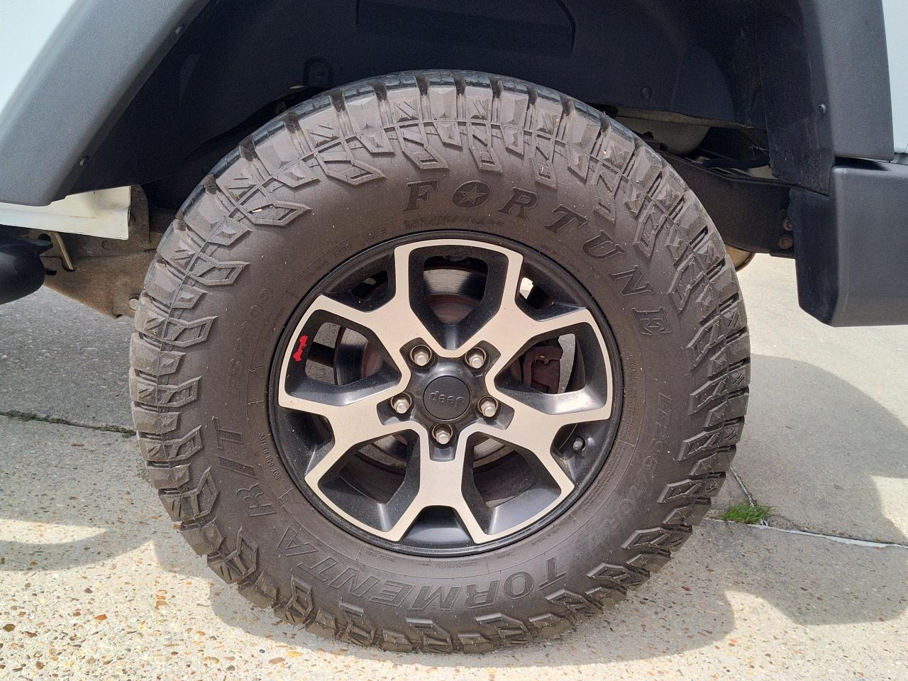 Jeep Wrangler 4WD 2dr Sport 2012