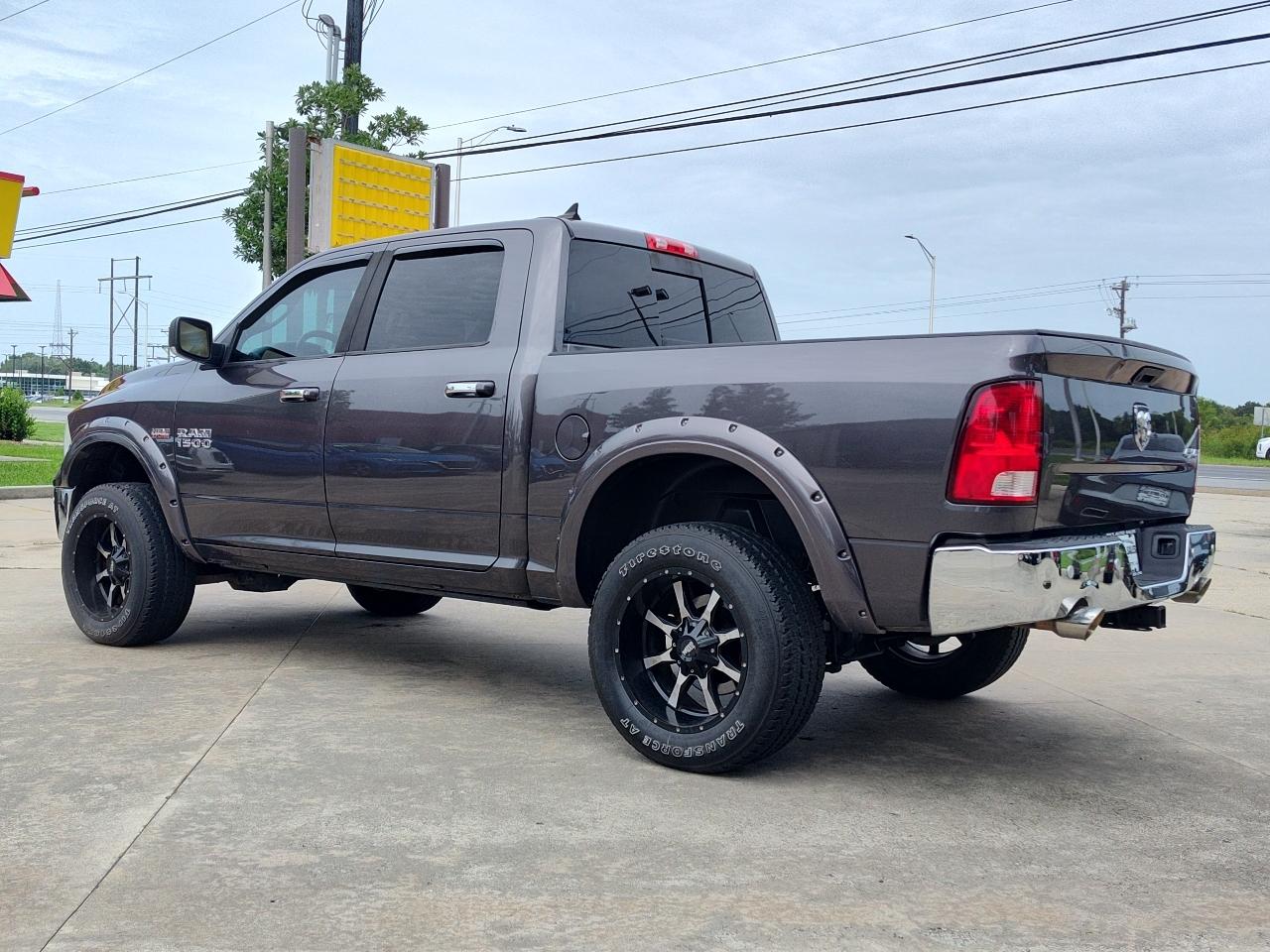 RAM 1500 4WD Crew Cab 140.5" Lone Star 2014