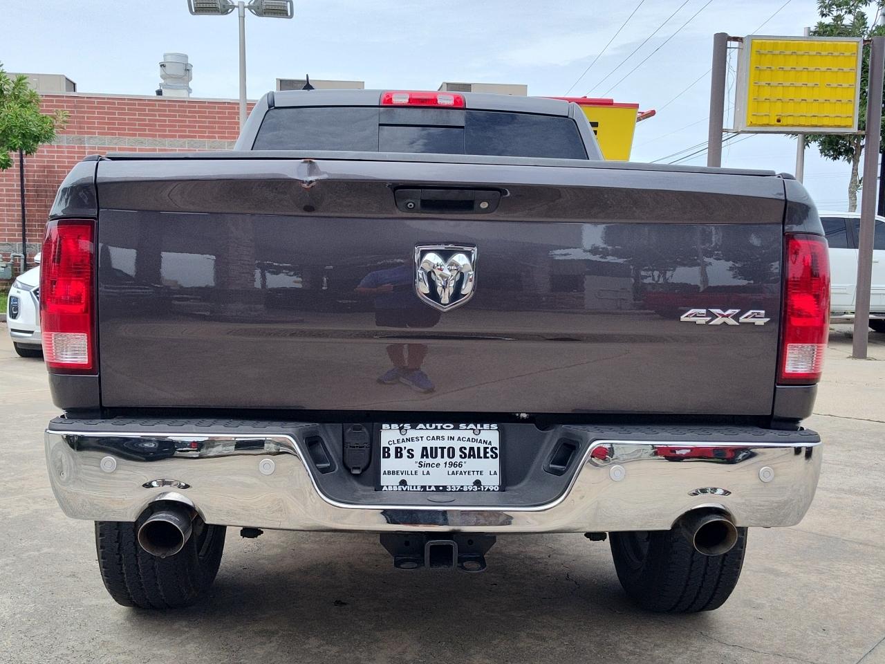 RAM 1500 4WD Crew Cab 140.5" Lone Star 2014